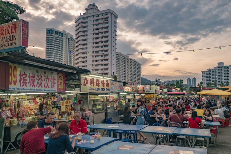 best-places-to-visit-in-penang-with-family-gurney-drive-hawker-food-centre