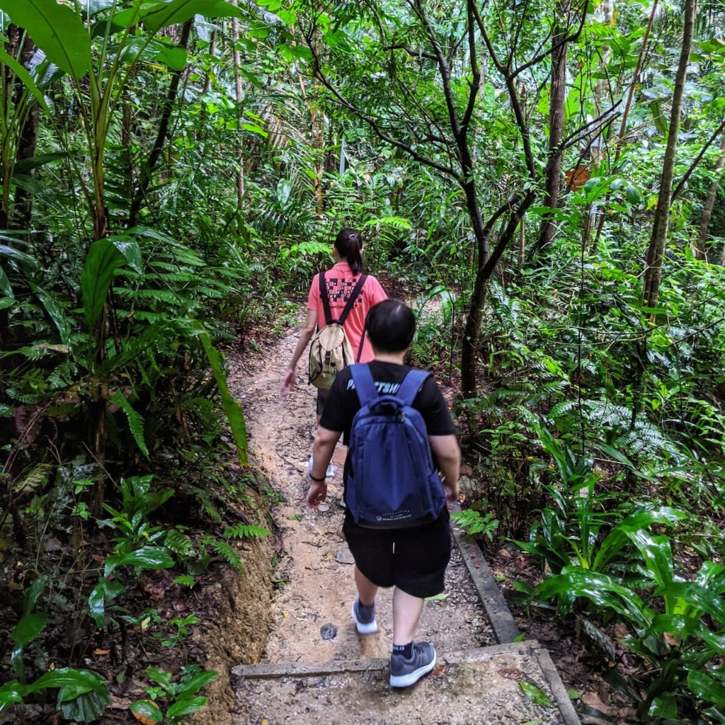 hiking-trails-in-kuala-lumpur-taman-tugu