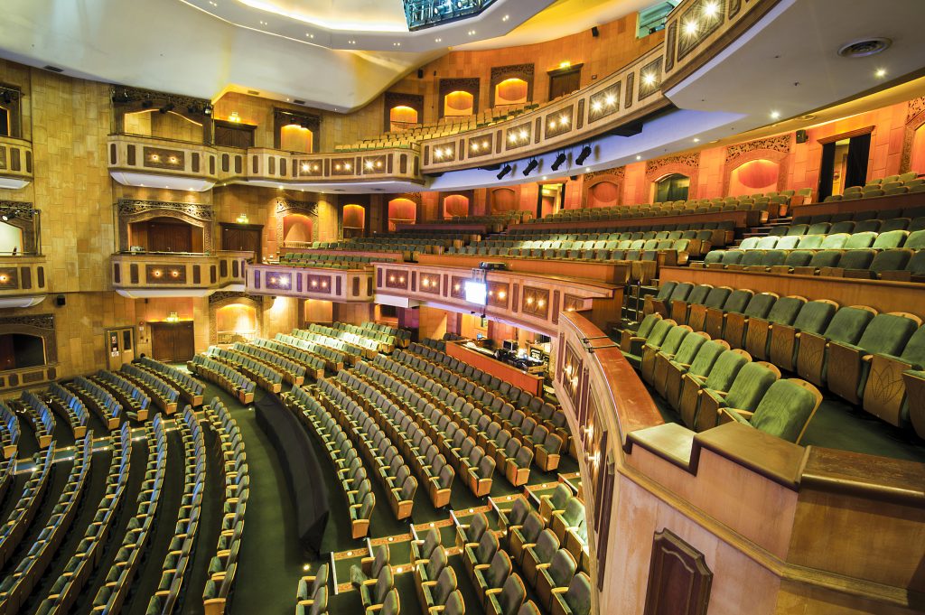 best-things-to-do-in-kuala-lumpur-at-night-istana-budaya