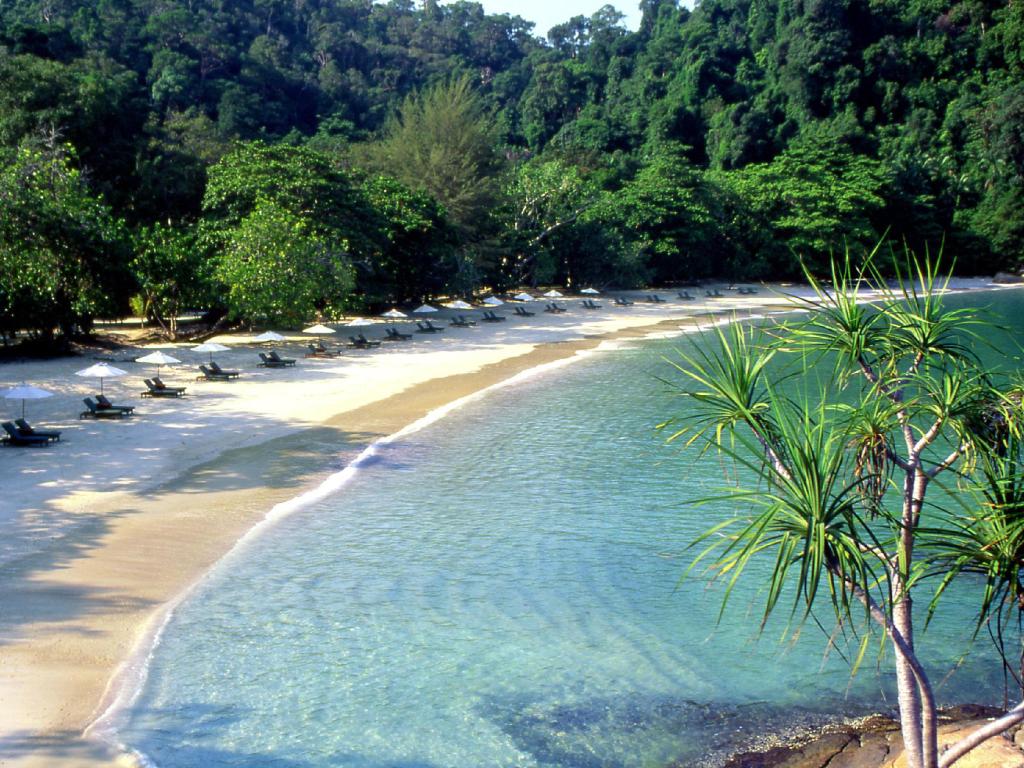 beautiful-islands-in-west-malaysia-you-can-visit-by-car-pangkor-island